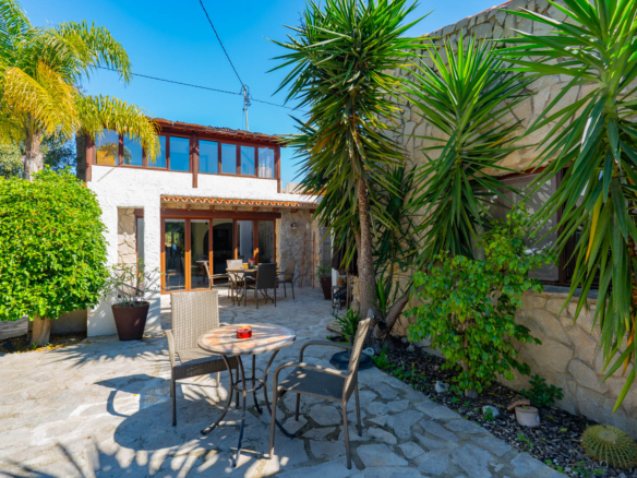 C3XY4641JAV Rustic villa with separate apartment for sale in Jávea