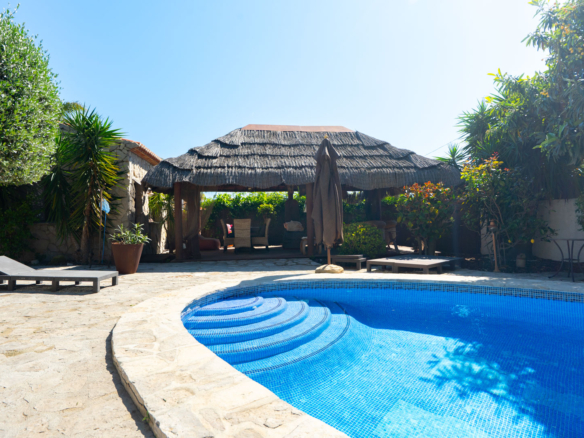 C3XY4641JAV Rustic villa with separate apartment for sale in Jávea