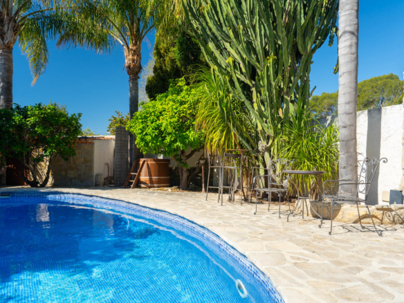 C3XY4641JAV Rustic villa with separate apartment for sale in Jávea