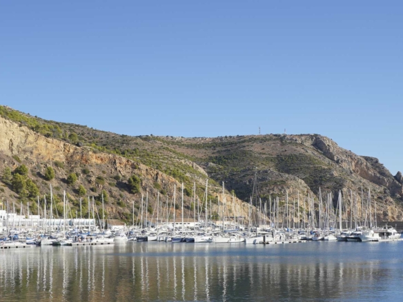 4642JAV Ground Floor Apartment a Step from the Sea and Jávea Port with Rental Licence for Sale