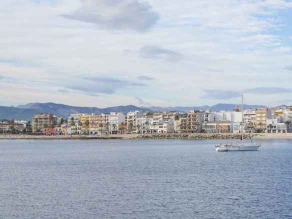4642JAV Ground Floor Apartment a Step from the Sea and Jávea Port with Rental Licence for Sale