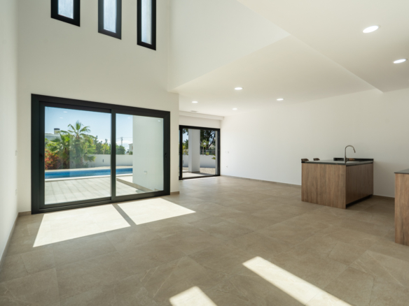 4644BEN New-build villa with sea view on a flat plot of 1715 m2 for sale in La Fustera, Benissa