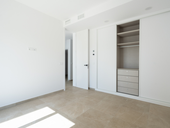 4644BEN New-build villa with sea view on a flat plot of 1715 m2 for sale in La Fustera, Benissa