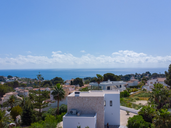 4644BEN New-build villa with sea view on a flat plot of 1715 m2 for sale in La Fustera, Benissa