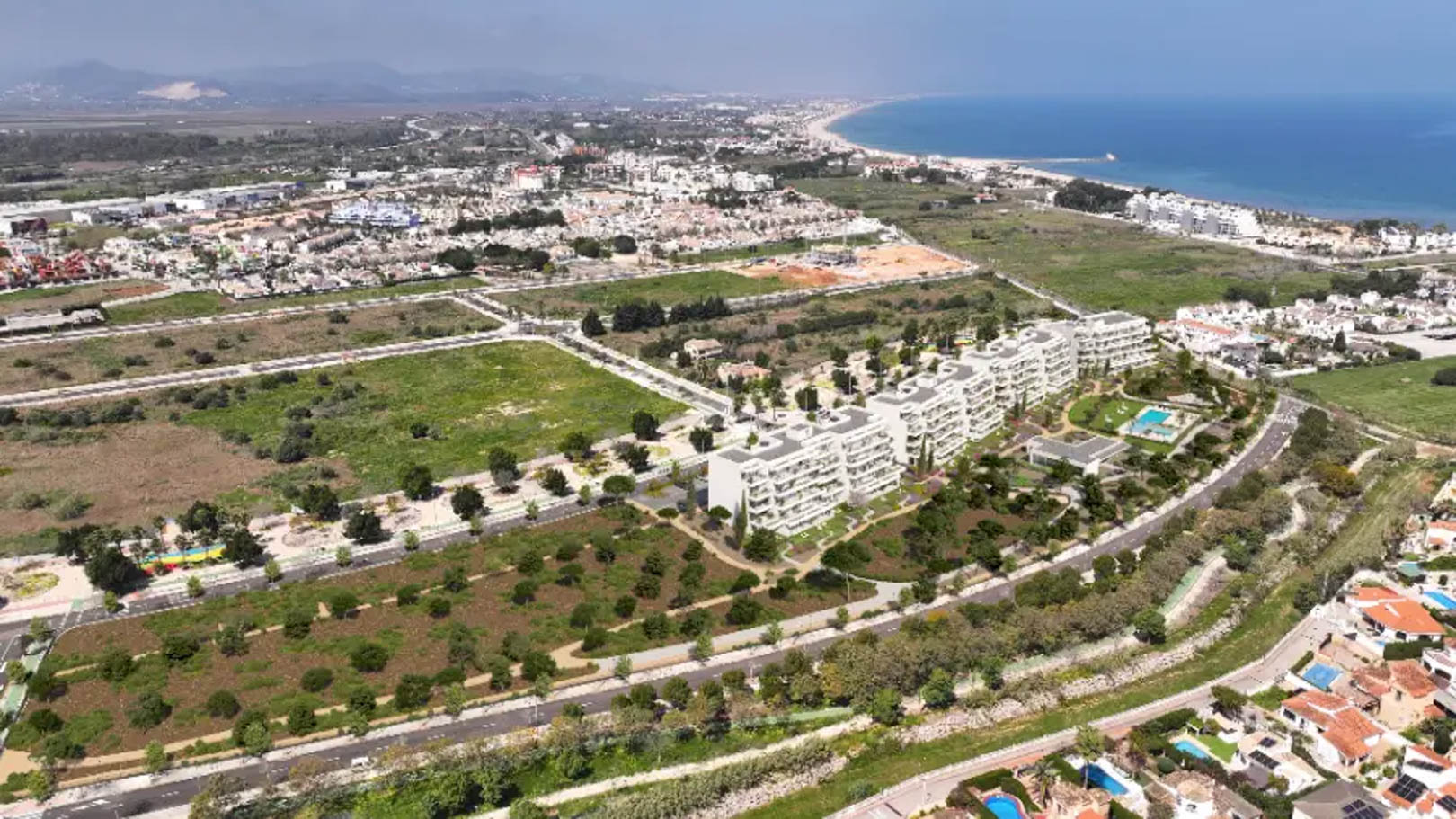 OFFC3XY7115VER Contemporary Apartment in a High-End Residential Community near the Sea in El Verger