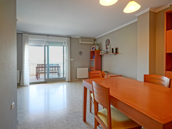 9008XAR Three-story semi-detached house for sale in La Xara.