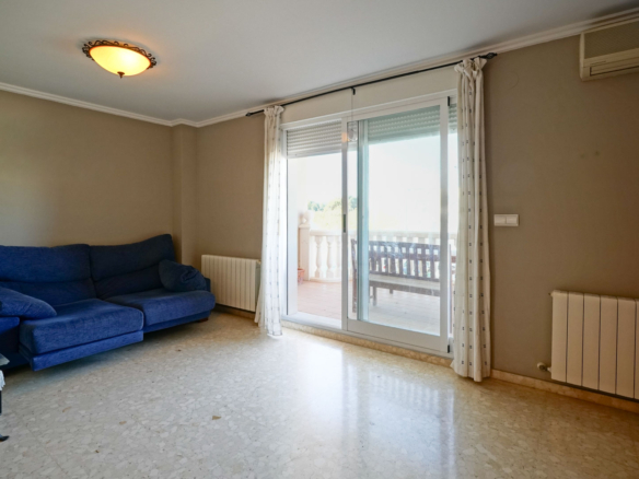 9008XAR Three-story semi-detached house for sale in La Xara.