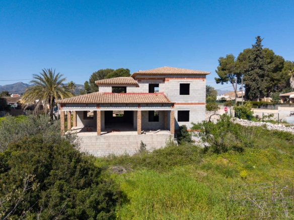 9009GAT Traditional Mediterranean style house to be finished for sale in Gata de Gorgos.