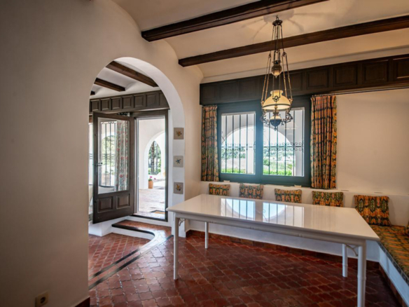 OFF4645MOR Spacious, traditional villa with sea view within walking distance of the center of Moraira
