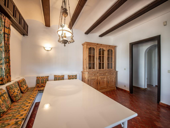 OFF4645MOR Spacious, traditional villa with sea view within walking distance of the center of Moraira