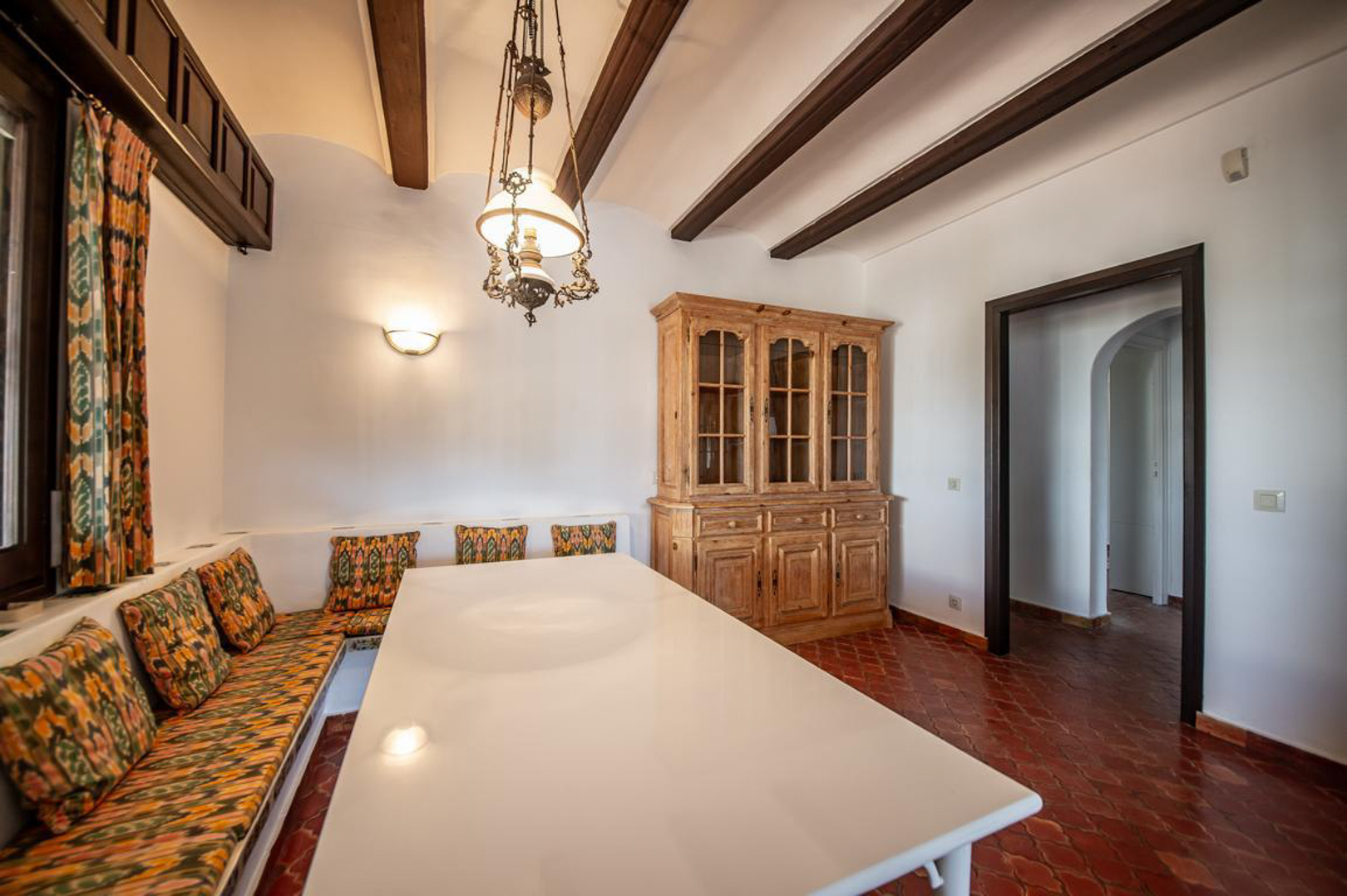 OFF4645MOR Spacious, traditional villa with sea view within walking distance of the center of Moraira