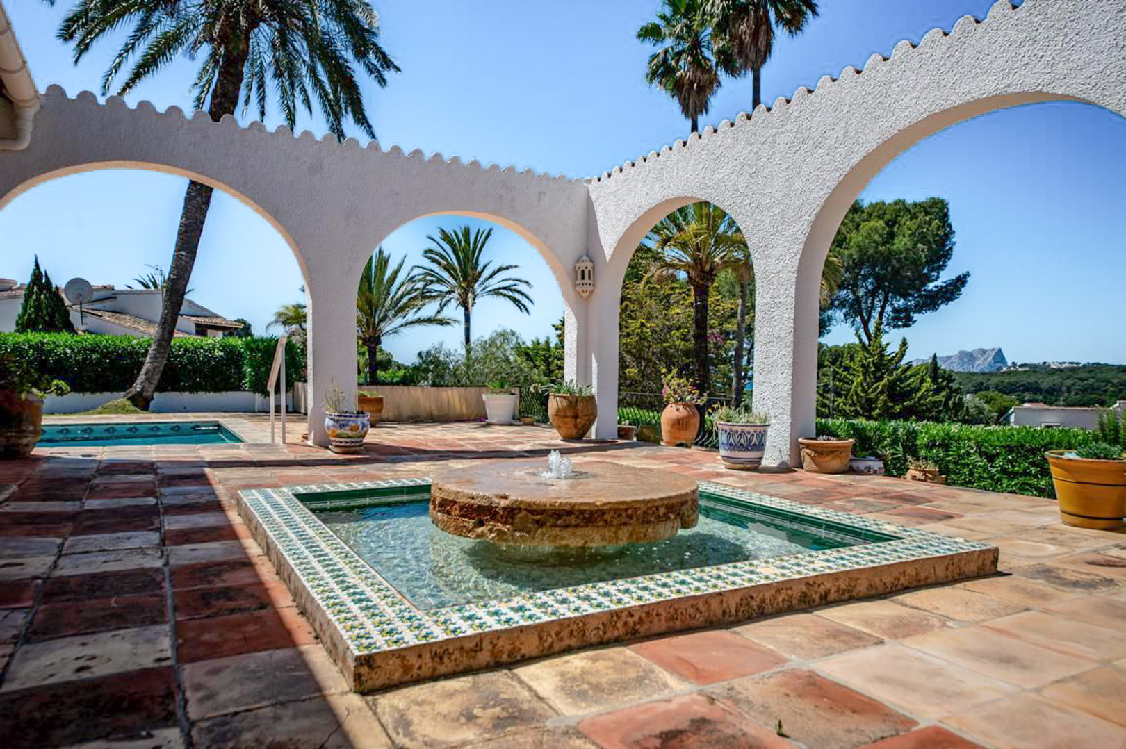 OFF4645MOR Spacious, traditional villa with sea view within walking distance of the center of Moraira