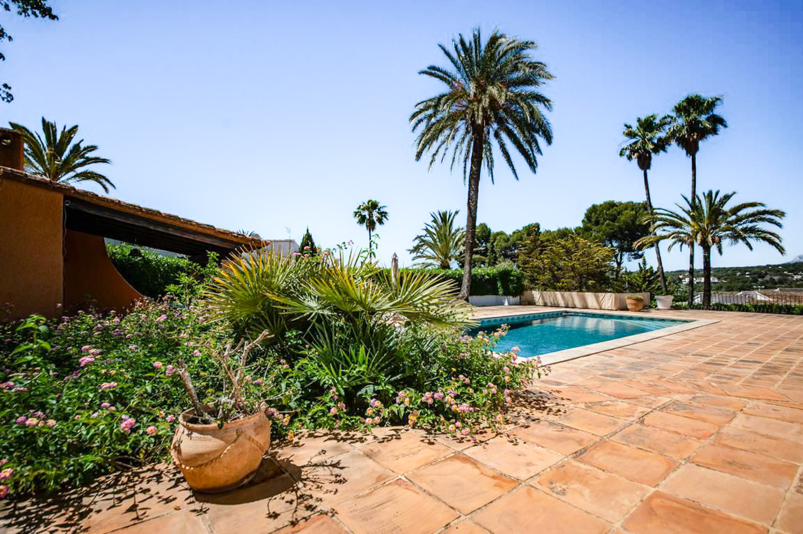 OFF4645MOR Spacious, traditional villa with sea view within walking distance of the center of Moraira