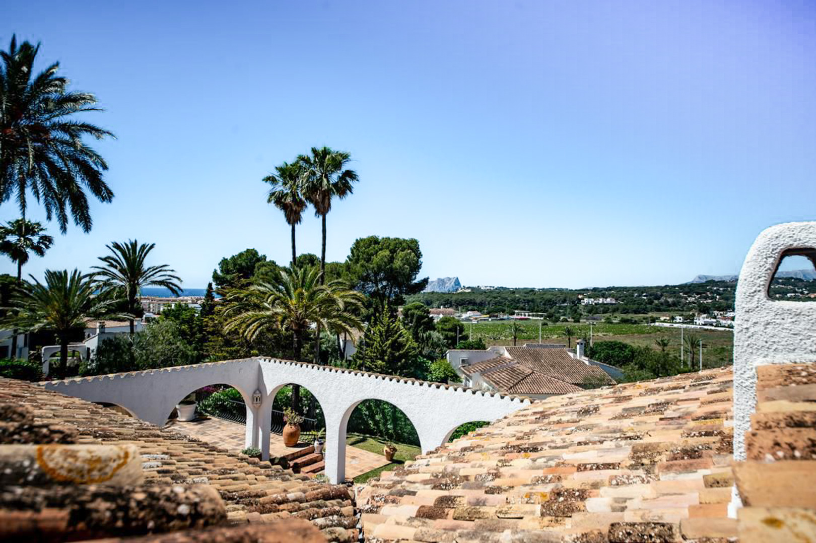 OFF4645MOR Spacious, traditional villa with sea view within walking distance of the center of Moraira
