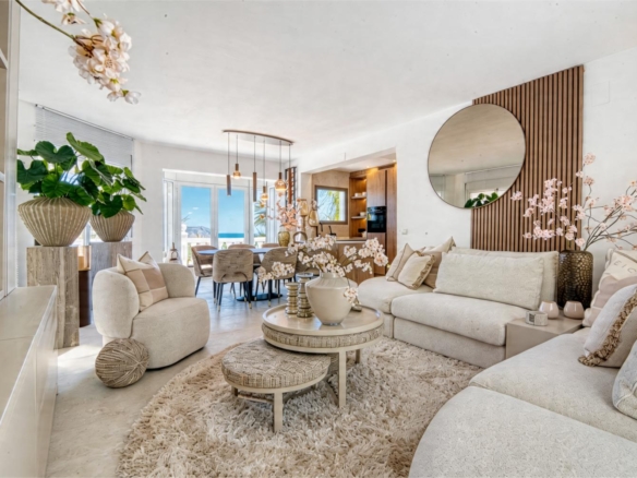 C3XY4646JAV Renovated villa with sea view for sale in Piver