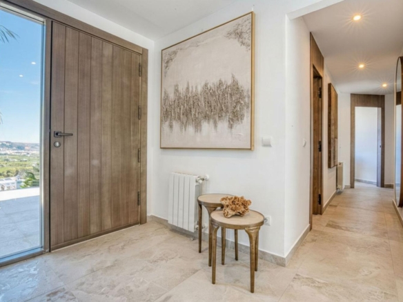 C3XY4646JAV Renovated villa with sea view for sale in Piver