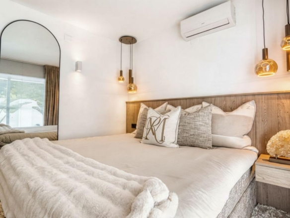 C3XY4646JAV Renovated villa with sea view for sale in Piver
