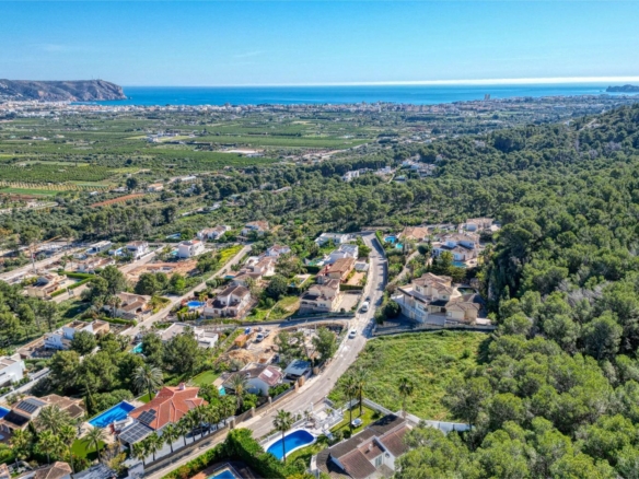 C3XY4646JAV Renovated villa with sea view for sale in Piver