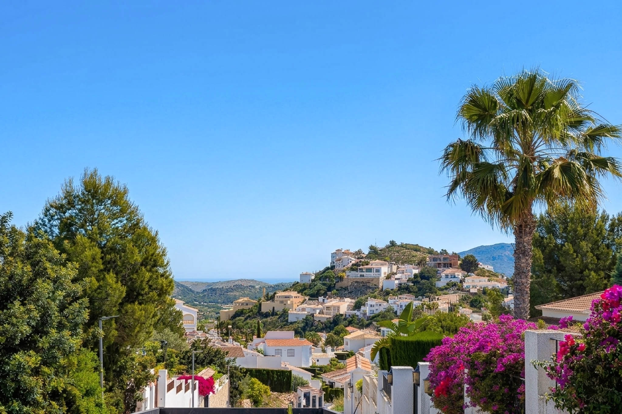 OFF7120PED Nieuwbouwwilla in Ibiza-stijl met panoramisch uitzicht op de bergen, te koop in Pedreguer
