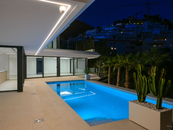 8334ALT Villa moderne avec vue sur mer à vendre à Altea.