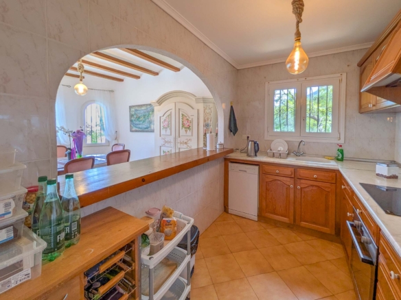 C4XY8333DEN Villa mit Pool und Panoramablick aufs Meer in Denia zu verkaufen.