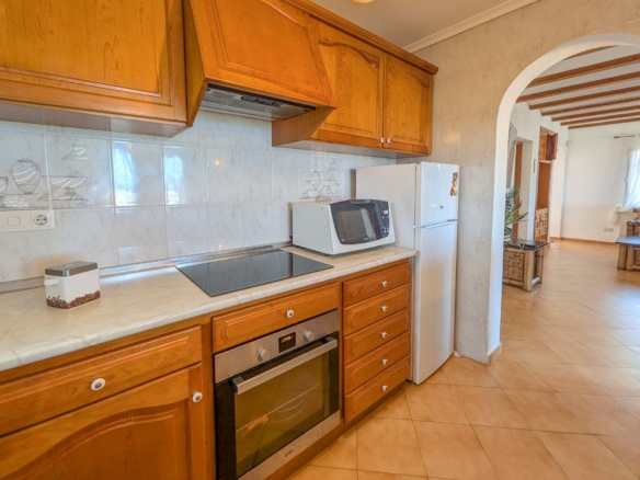 C4XY8333DEN Villa mit Pool und Panoramablick aufs Meer in Denia zu verkaufen.