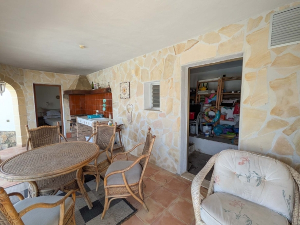 C4XY8333DEN Villa mit Pool und Panoramablick aufs Meer in Denia zu verkaufen.