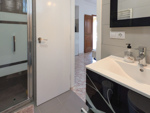C4XY8333DEN Villa mit Pool und Panoramablick aufs Meer in Denia zu verkaufen.