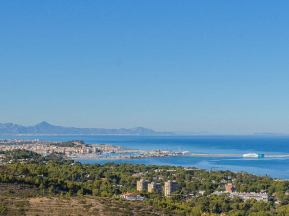 C4XY8333DEN Villa mit Pool und Panoramablick aufs Meer in Denia zu verkaufen.
