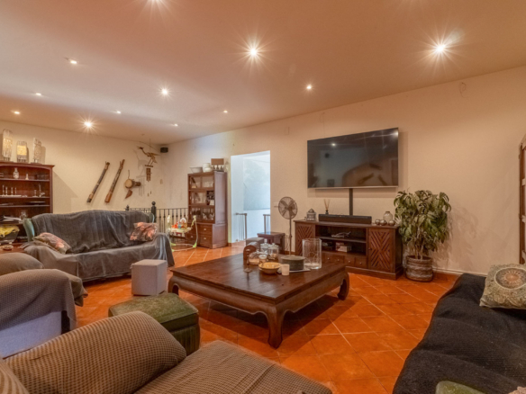 C4XY8336OND Villa à vendre à Ondara.