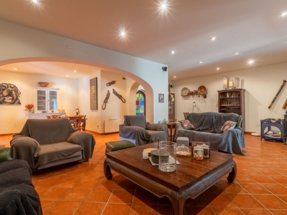 C4XY8336OND Villa à vendre à Ondara.