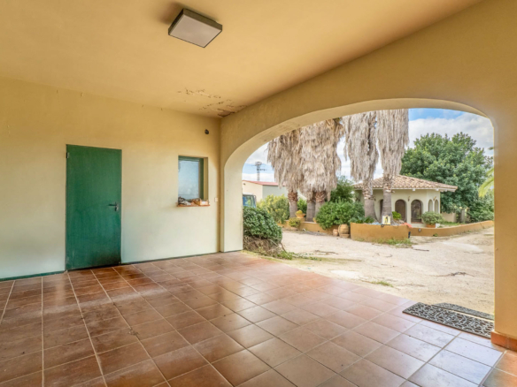 C4XY8336OND Villa à vendre à Ondara.