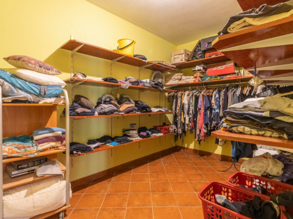 C4XY8336OND Villa à vendre à Ondara.