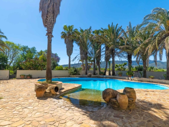 C4XY8336OND Villa à vendre à Ondara.