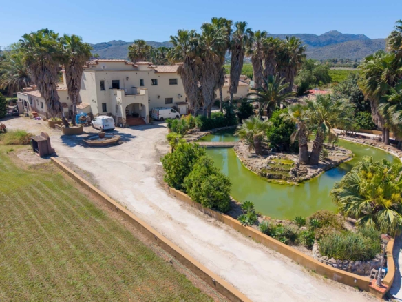 C4XY8336OND Villa à vendre à Ondara.