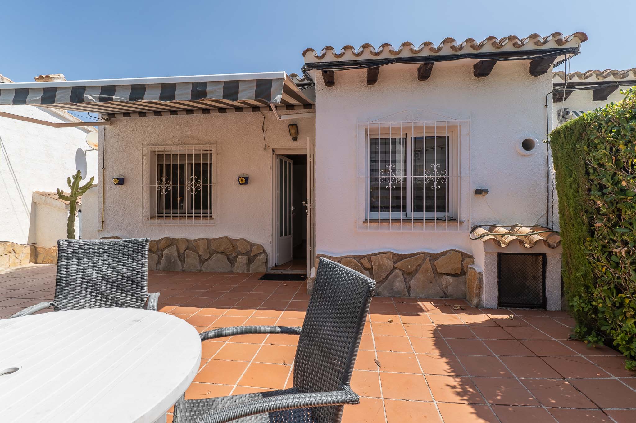 C3XY8340MOR - C3XY8340MOR Villa adosada en esquina a la venta en Moraira.