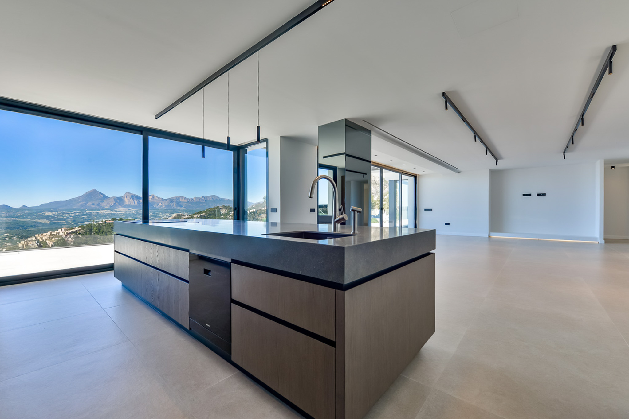 C4XY8342ALT - C4XY8342ALT Villa moderna con vistas al mar y a la montaña en venta en Altea.