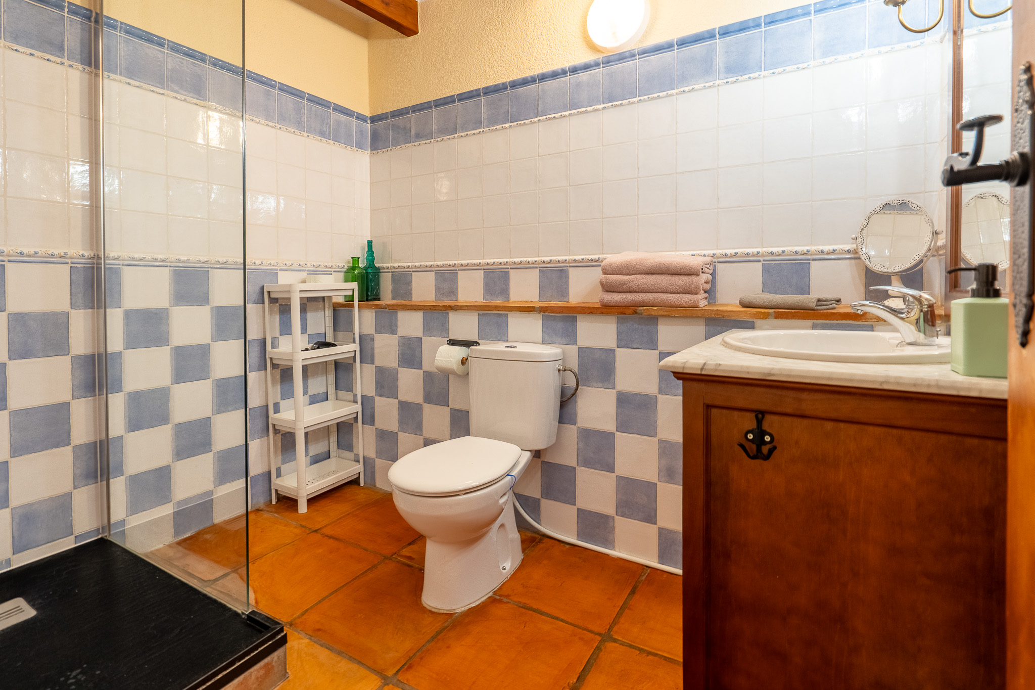 C4XY4674SAG - C4XY4674SAG Fully operational B with bar and independent apartment for sale in Sagra