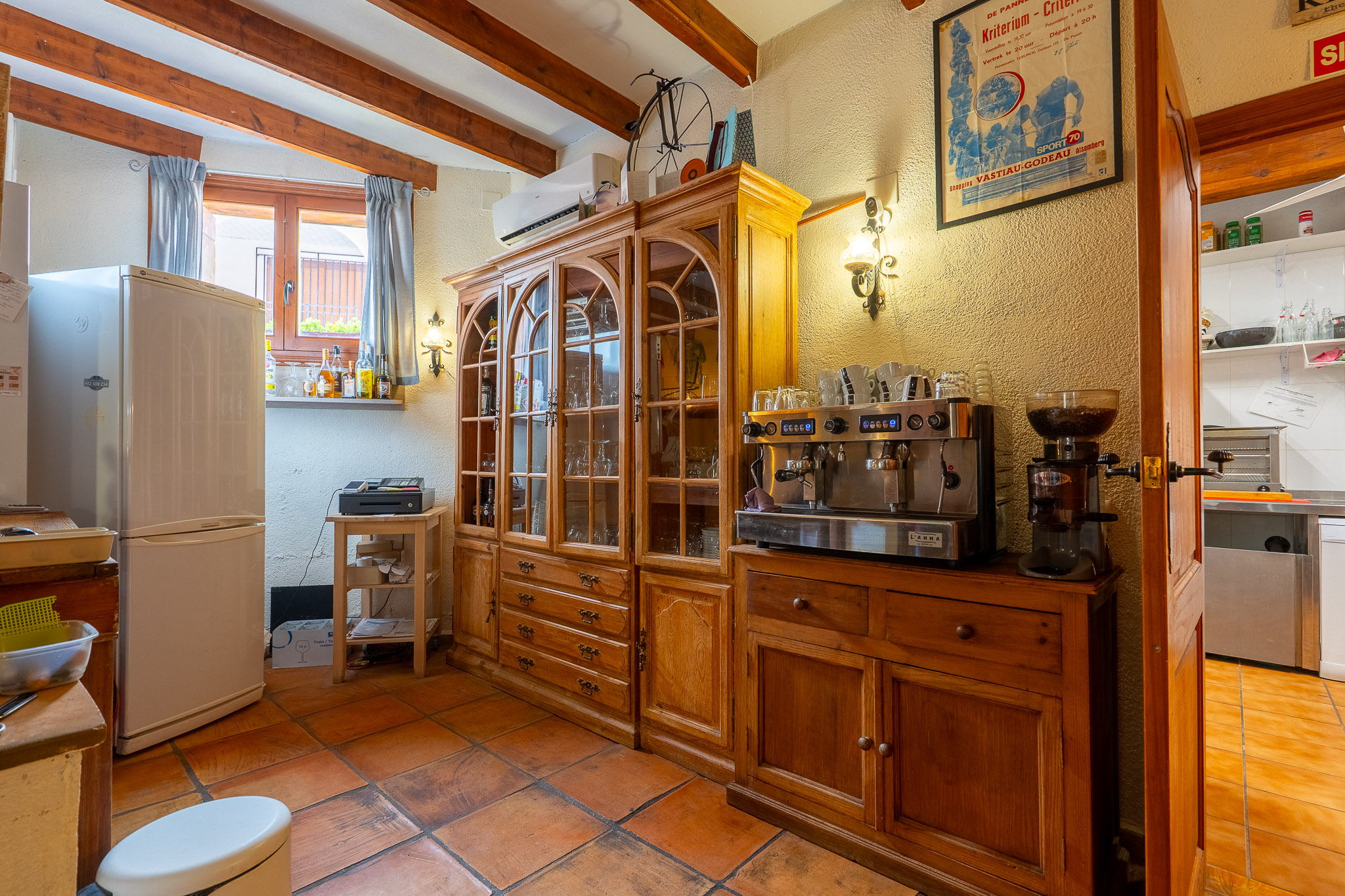 C4XY4674SAG - C4XY4674SAG Fully operational B with bar and independent apartment for sale in Sagra