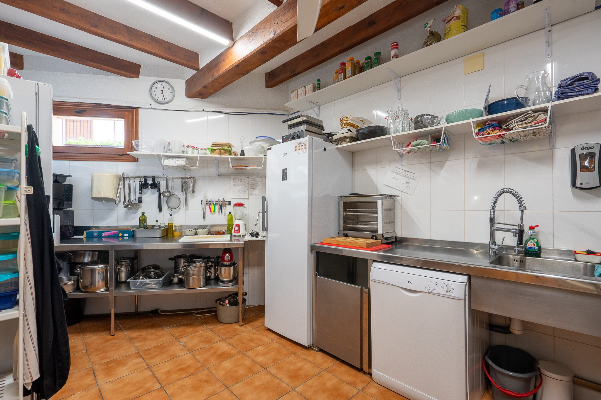C4XY4674SAG - C4XY4674SAG Fully operational B with bar and independent apartment for sale in Sagra
