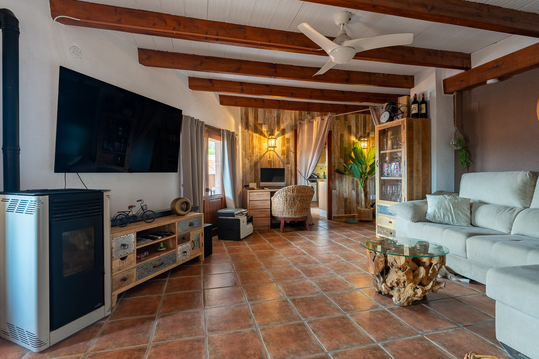C4XY4674SAG - C4XY4674SAG Fully operational B with bar and independent apartment for sale in Sagra