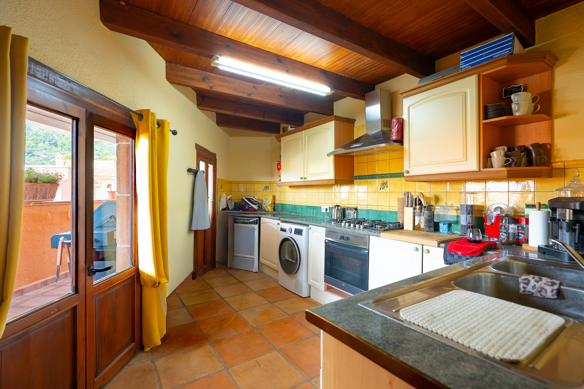 C4XY4674SAG - C4XY4674SAG Fully operational B with bar and independent apartment for sale in Sagra