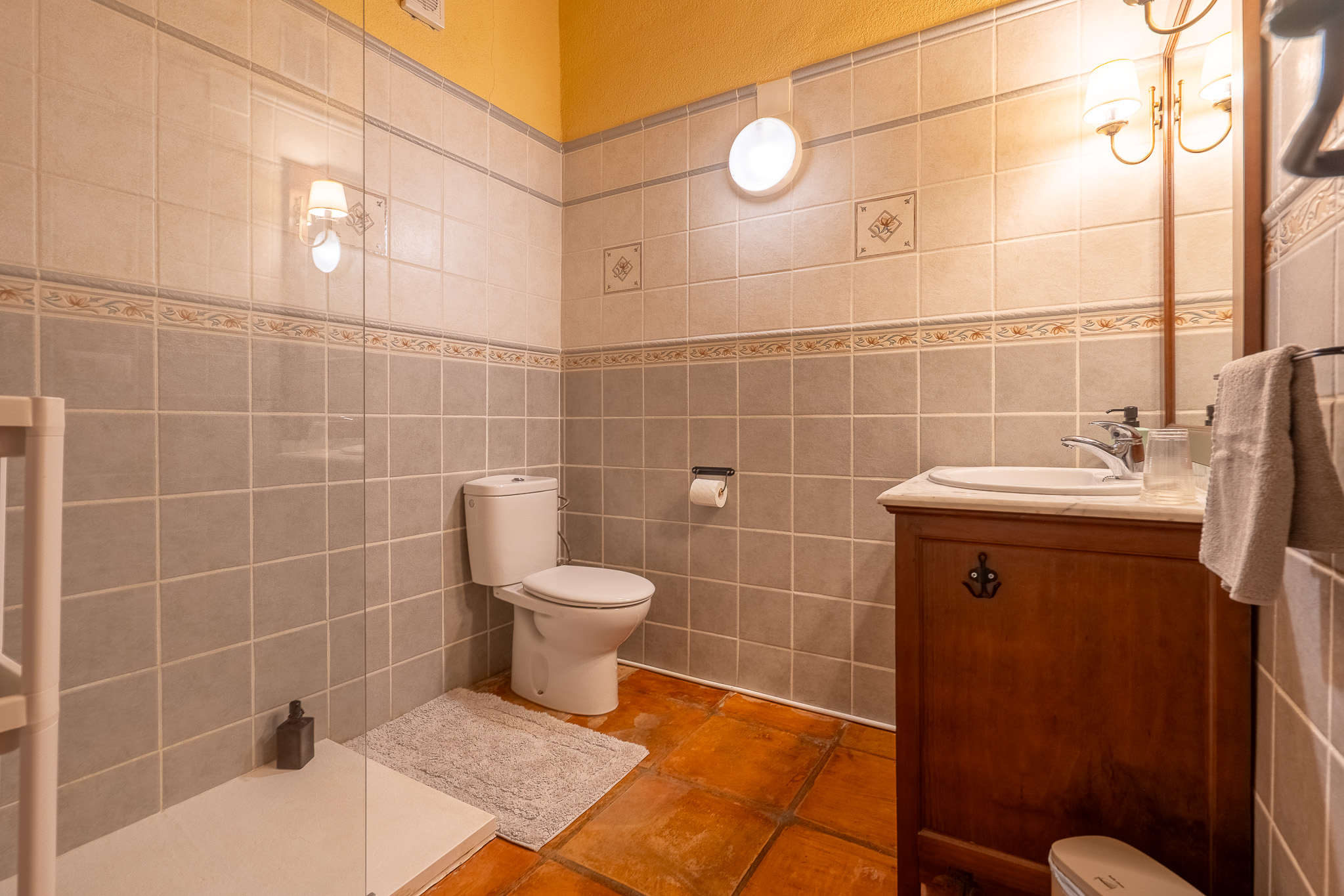 C4XY4674SAG - C4XY4674SAG Fully operational B with bar and independent apartment for sale in Sagra