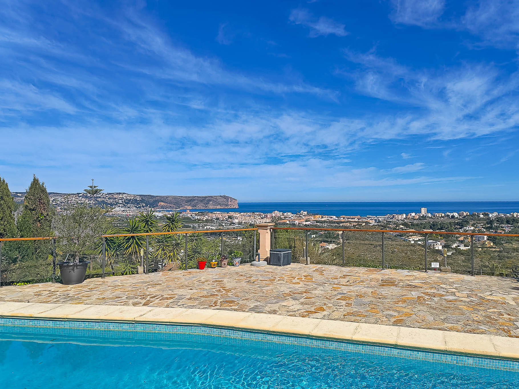 C3XY4686JAV - C3XY4686JAV Spacious, renovated villa with sea views for sale in Jávea