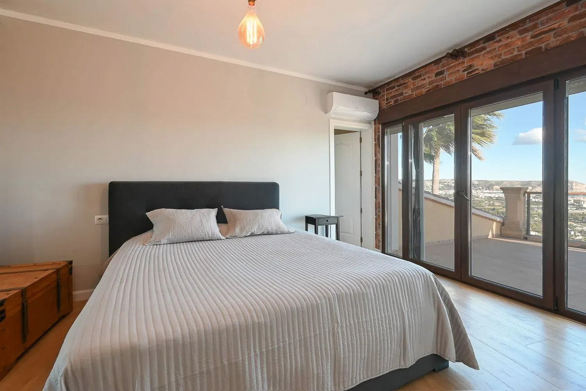 C3XY4686JAV - C3XY4686JAV Spacious, renovated villa with sea views for sale in Jávea