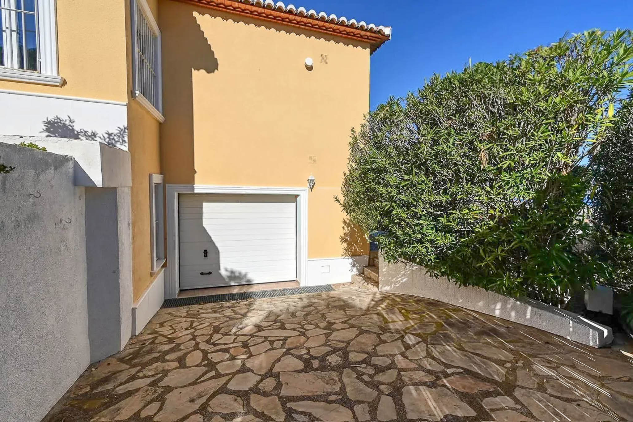 C3XY4686JAV - C3XY4686JAV Spacious, renovated villa with sea views for sale in Jávea