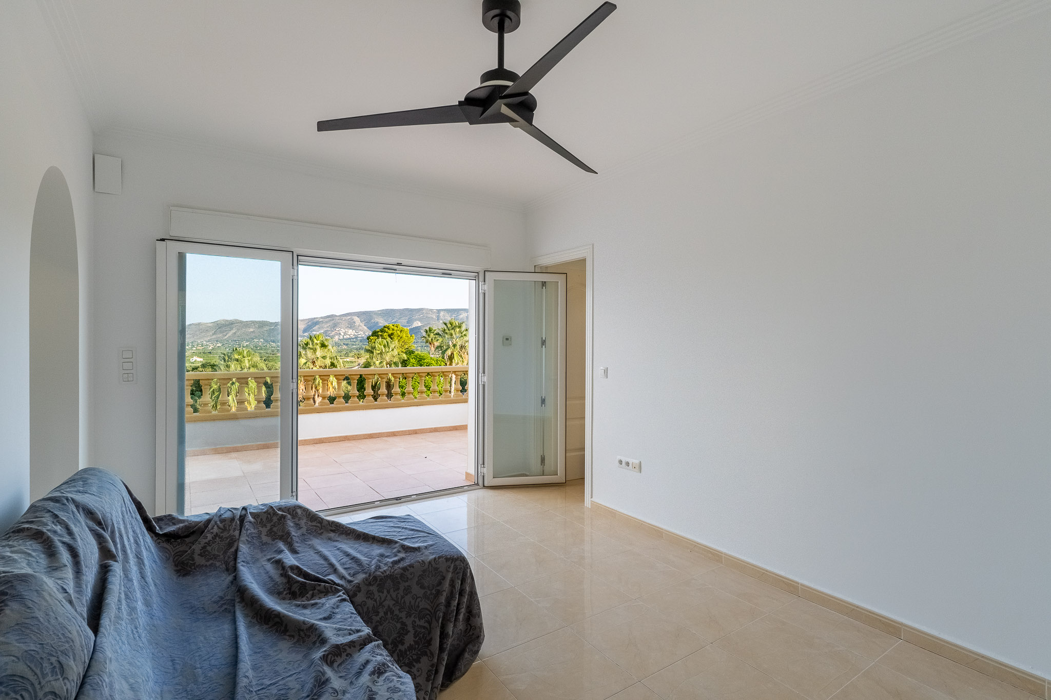 C3XY8350BEN - C3XY8350BEN Geräumige Villa zum Verkauf in Beniarbeig