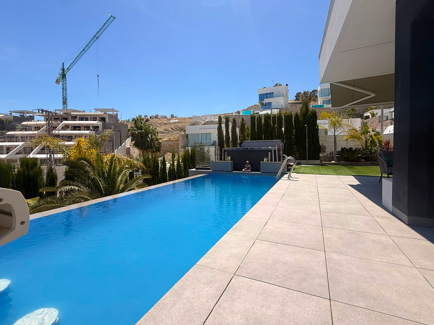 C3XY4696FIN - C3XY4696FIN Luxuriöse, moderne Villa zum Verkauf in Finestrat